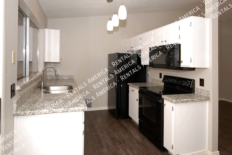 Building Photo - 3241 W Blackhawk Dr