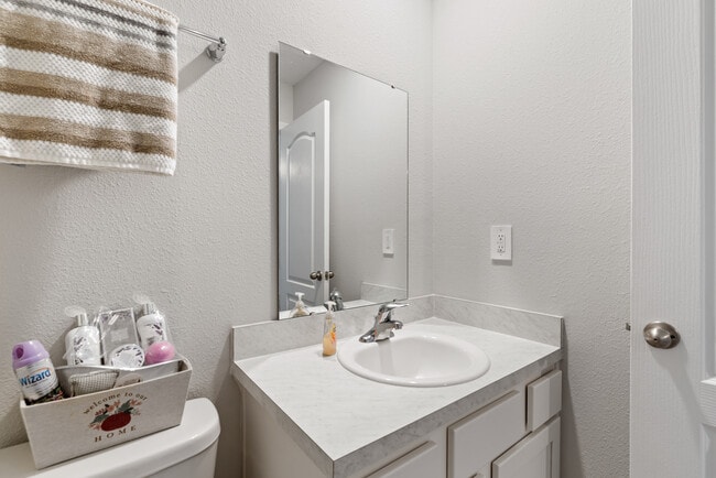 Building Photo - 425 Talulla Trl