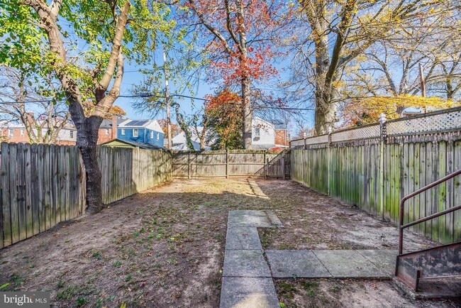 Building Photo - 458 Oakwood St SE