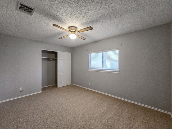 Building Photo - 1318 Chalk Ln