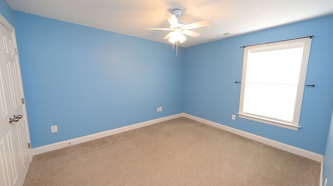 Building Photo - Lovely Bungalow-Style Home Near Downtown Fuquay!