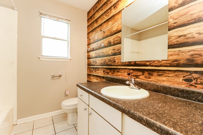 Building Photo - 105 White Pine Ct