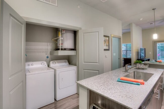 Building Photo - 3600 Montrose-ID44.51