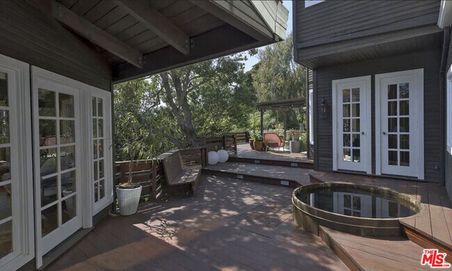 Building Photo - 31840 Seafield Dr