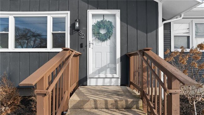 Building Photo - 82 Primrose Dr