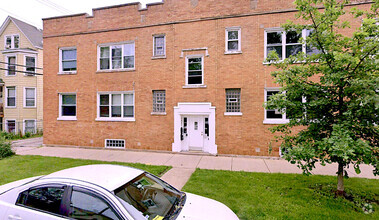 Building Photo - 2807 N Springfield Ave
