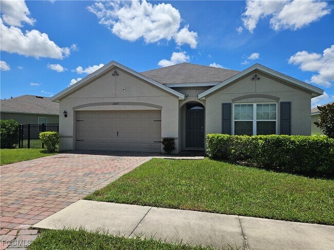 Primary Photo - 10517 Canal Brook Ln