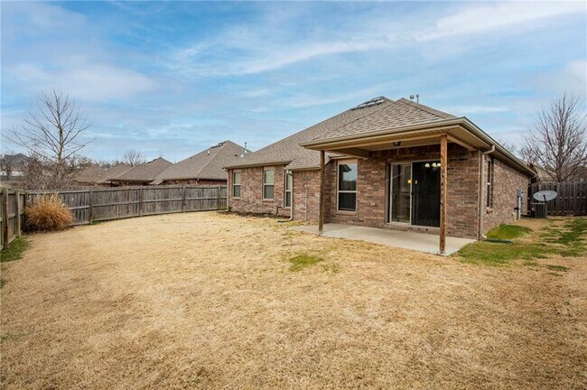 Building Photo - 4312 W Murfield Dr
