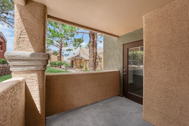 Building Photo - 8101 W Flamingo Rd