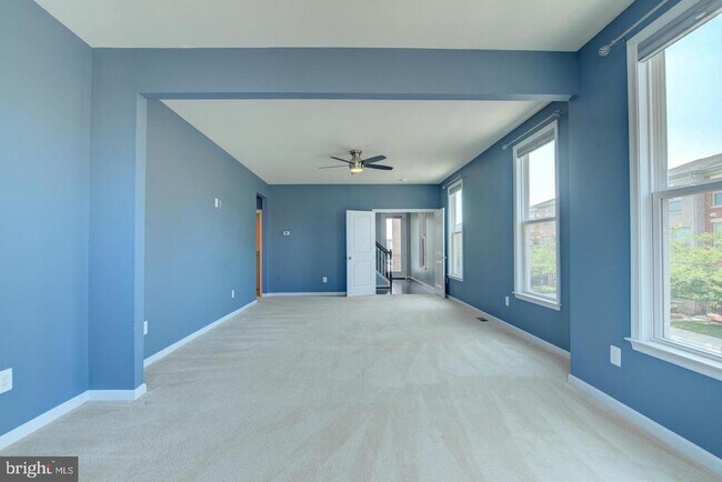 Building Photo - 42262 Knotty Oak Terrace