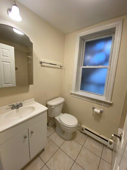 Building Photo - 4540 W George St