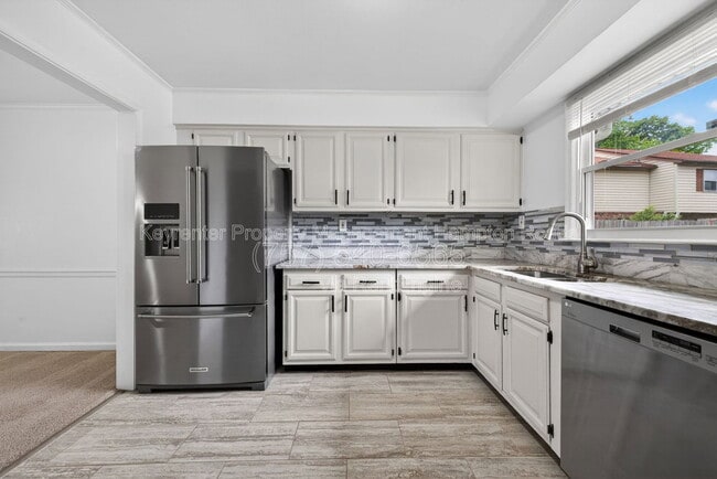 Building Photo - 4314 Midhurst Ln
