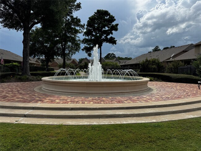 Building Photo - 15303 Westland Gate Dr