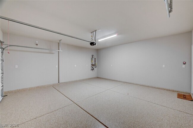 Building Photo - 10029 Luna River Ave