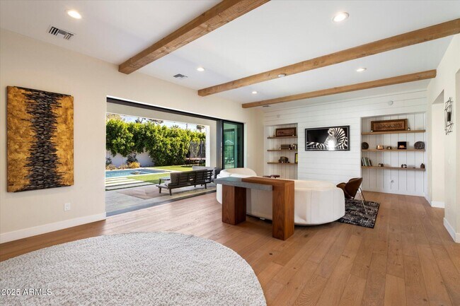 Building Photo - 8413 N Diller Grove Ln