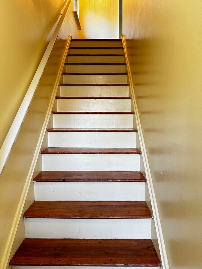 Building Photo - 2 Wynwood Dr