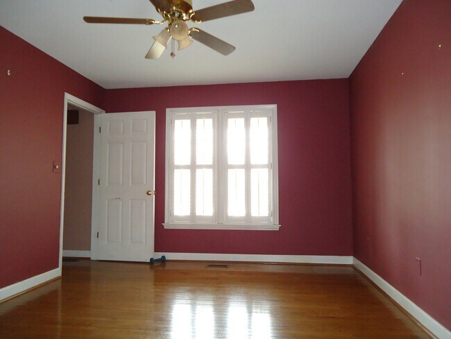 Building Photo - 805 Durango Ct