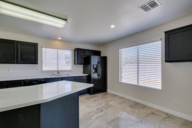 Building Photo - 434 Viewmont Dr