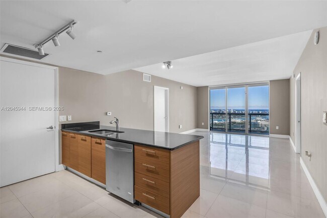 Building Photo - 50 Biscayne Blvd