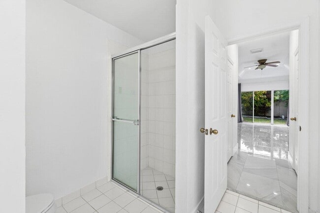 Building Photo - 7589 Colony Lake Dr