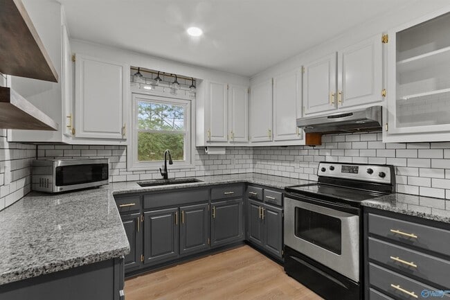 Building Photo - 6304 Davies Ave NW