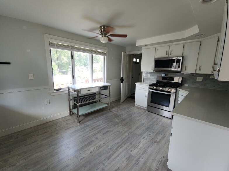 Building Photo - 2218 Mystic Valley Pky