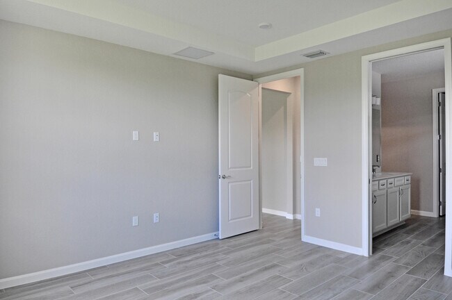 Building Photo - 13609 SW Vermillion Cir