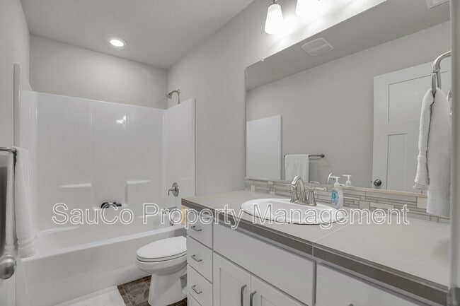 Building Photo - 1483 19th Ave