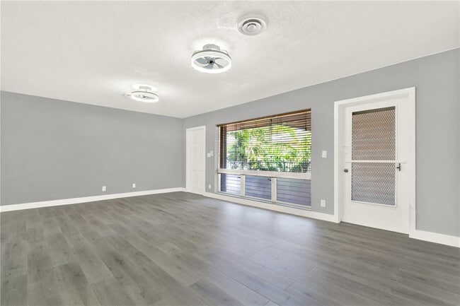 Building Photo - 2864 NE 32nd St