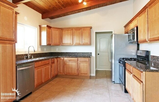 Building Photo - Spacious 2Bdm 2Ba Home in Cardiff – Walkin...