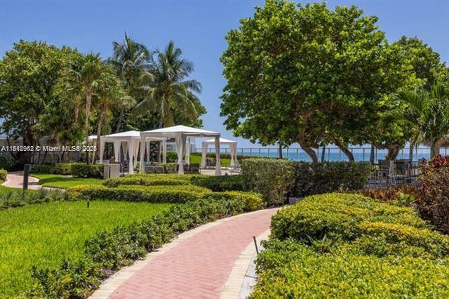 Building Photo - 3000 S Ocean Dr