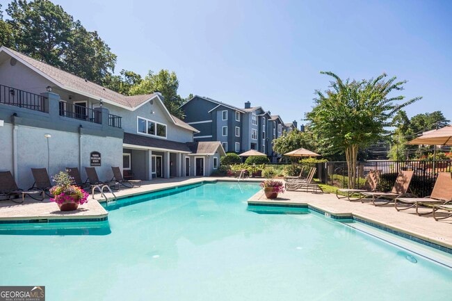 Building Photo - 6873 Peachtree Blvd