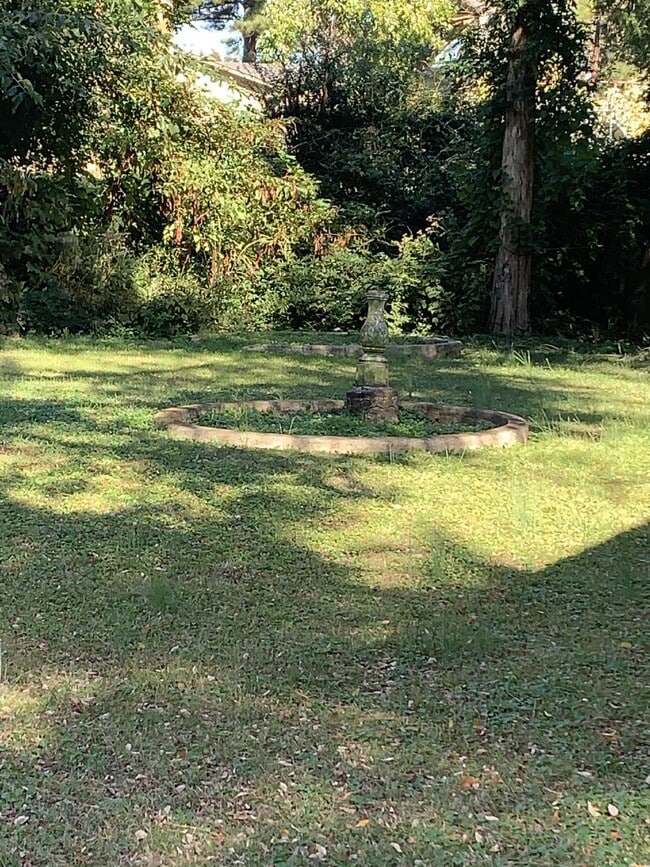 Building Photo - Charming 3-Bedroom Home with 2 Full Bathrooms in Jonesboro!