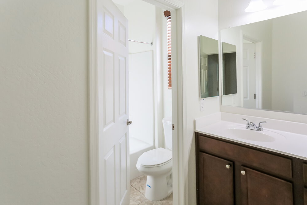 Building Photo - 6405 S 47th Dr