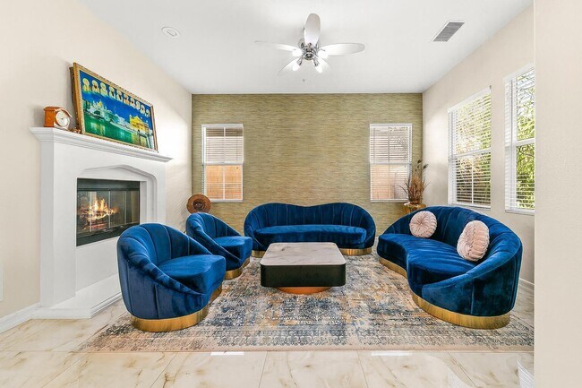 Building Photo - 46211 Roadrunner Ln