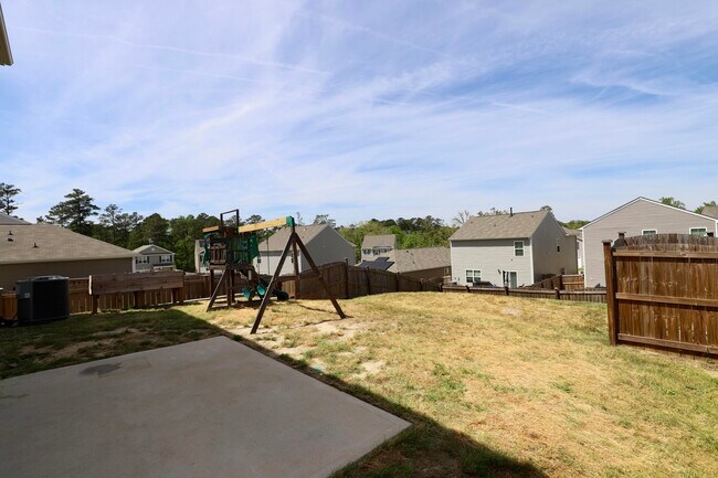 Building Photo - 352 Sandbach Rd