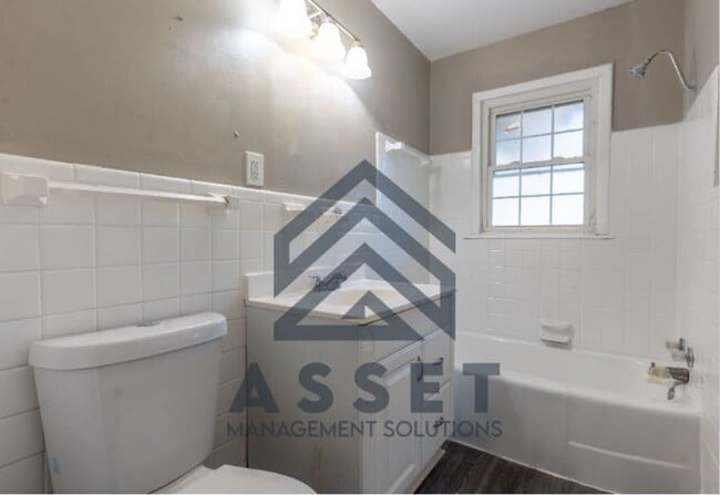 Building Photo - RENT TO OWN – WARR ACRES, OK