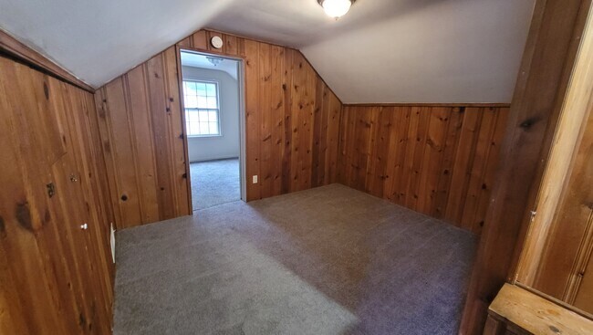 Building Photo - 2556 Thomas st