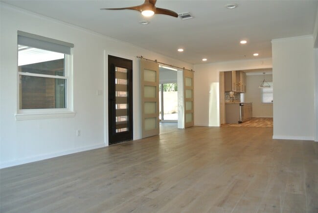 Building Photo - 7911 Greenbush St