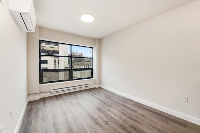 Building Photo - 2577 N Downer Ave