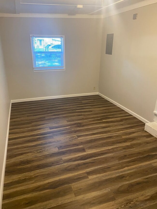 Building Photo - 3-Bedroom Home in a Quiet Neighborhood!