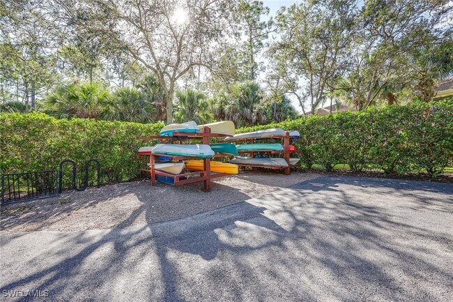 Building Photo - 1786 Tarpon Bay Dr S