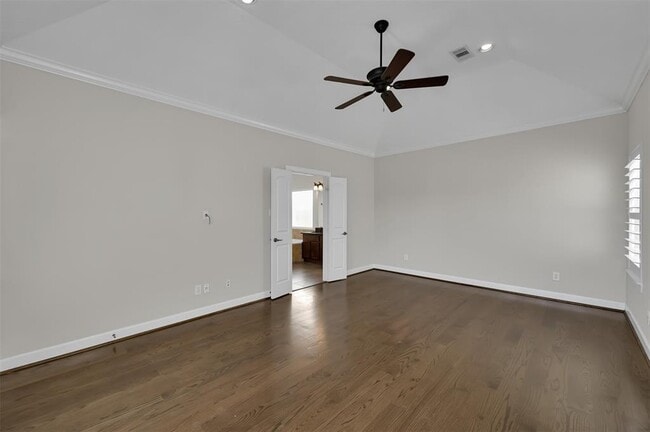 Building Photo - 3324 Chenevert St