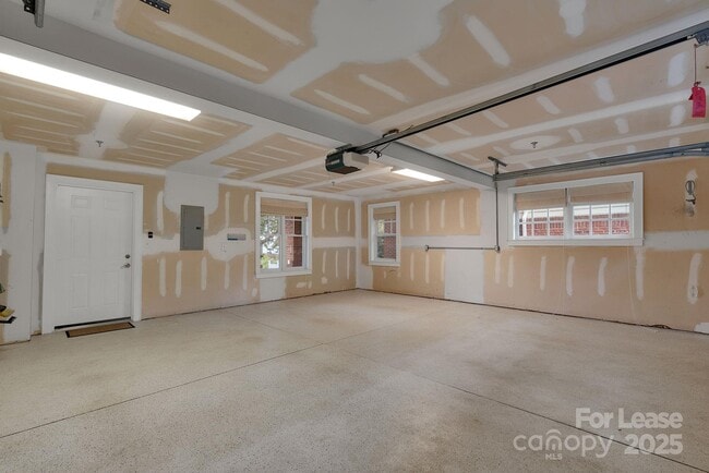 Building Photo - 336 Magnolia Ave