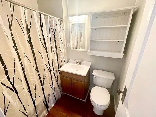 Building Photo - 712 W 26th St