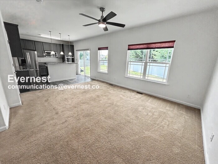 Building Photo - 102 Ridgeway St