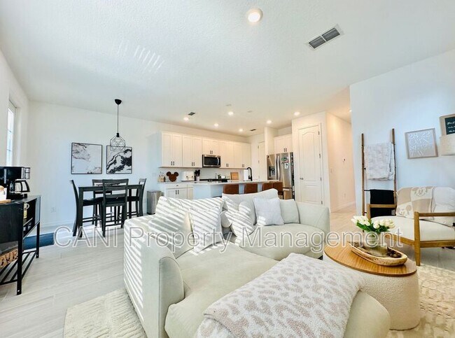 Building Photo - 745 Benoi Dr