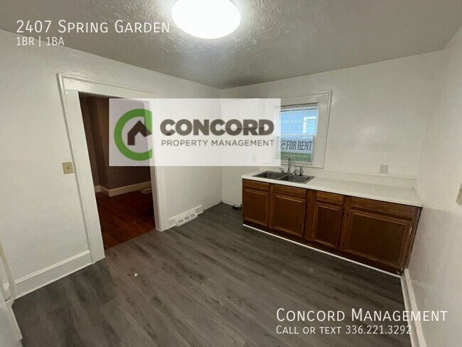 Building Photo - 2407 Spring Garden St