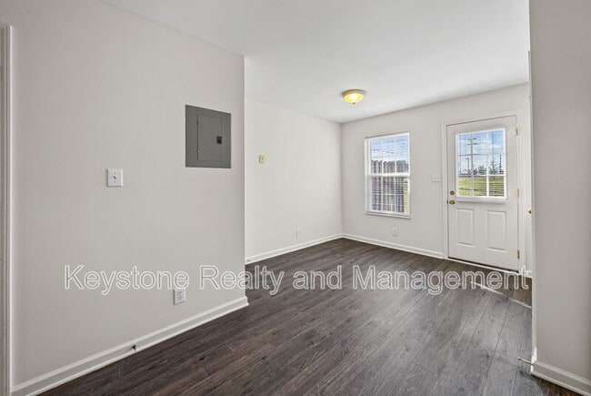 Building Photo - 3312 Royster Ln