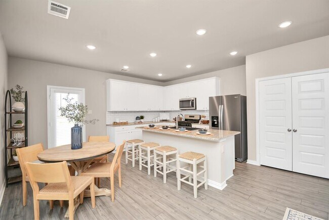 Building Photo - 4603 Aurora Gln Dr